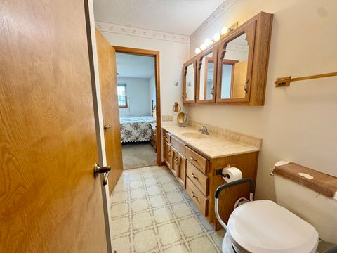Tiny photo for 31 Colonial Drive, Clinton, IL 61727 (MLS # 12464539)