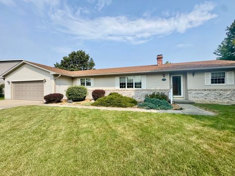Tiny photo for 31 Colonial Drive, Clinton, IL 61727 (MLS # 12464539)