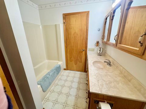 Tiny photo for 31 Colonial Drive, Clinton, IL 61727 (MLS # 12464539)