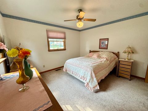 Tiny photo for 31 Colonial Drive, Clinton, IL 61727 (MLS # 12464539)