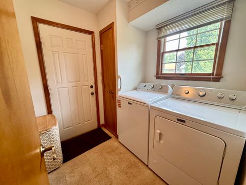 Tiny photo for 31 Colonial Drive, Clinton, IL 61727 (MLS # 12464539)