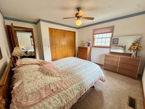 Tiny photo for 31 Colonial Drive, Clinton, IL 61727 (MLS # 12464539)