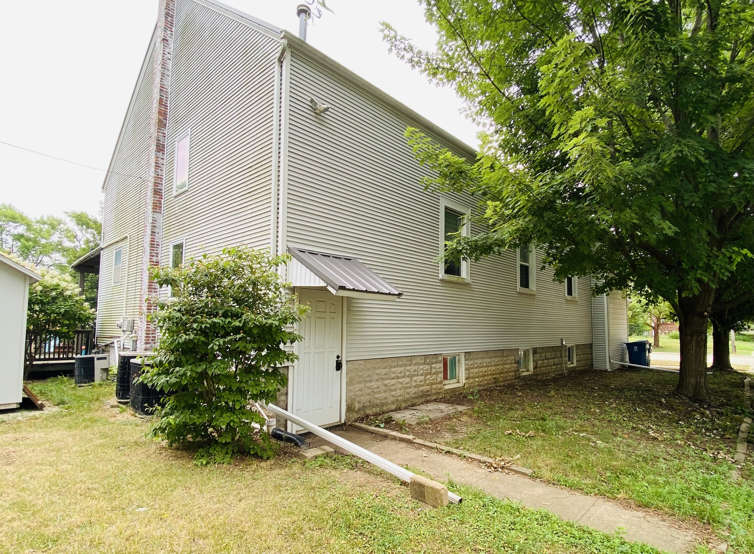 101 E Grove Street