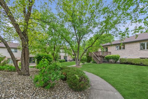 Tiny photo for 11135 Shenandoah Drive, Orland Park, IL 60467 (MLS # 12655913)