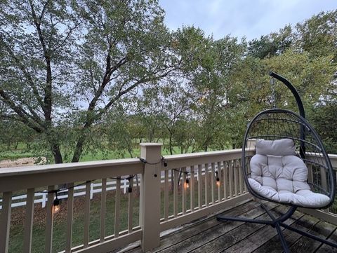 Tiny photo for 160 Inverness Court #A, Elk Grove Village, IL 60007 (MLS # 12502990)