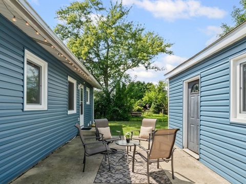 Tiny photo for 1124 LOVELL Court, Elk Grove Village, IL 60007 (MLS # 12446602)