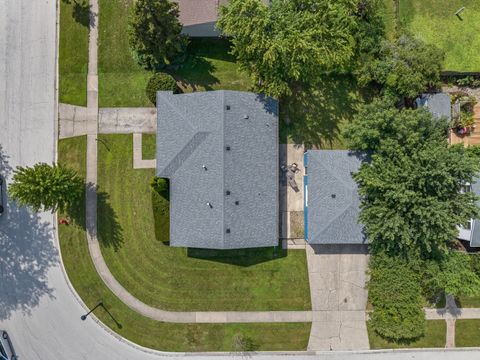 Tiny photo for 1124 LOVELL Court, Elk Grove Village, IL 60007 (MLS # 12446602)