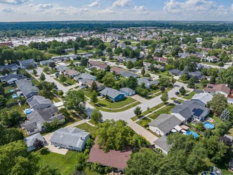 Tiny photo for 1124 LOVELL Court, Elk Grove Village, IL 60007 (MLS # 12446602)