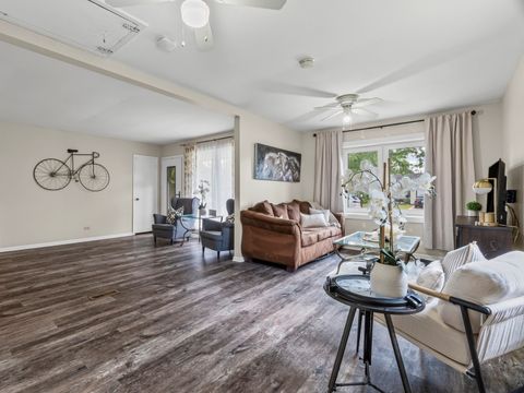 Tiny photo for 1124 LOVELL Court, Elk Grove Village, IL 60007 (MLS # 12446602)