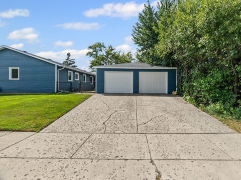 Tiny photo for 1124 LOVELL Court, Elk Grove Village, IL 60007 (MLS # 12446602)