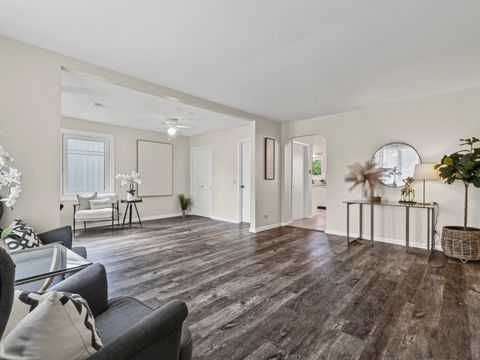 Tiny photo for 1124 LOVELL Court, Elk Grove Village, IL 60007 (MLS # 12446602)