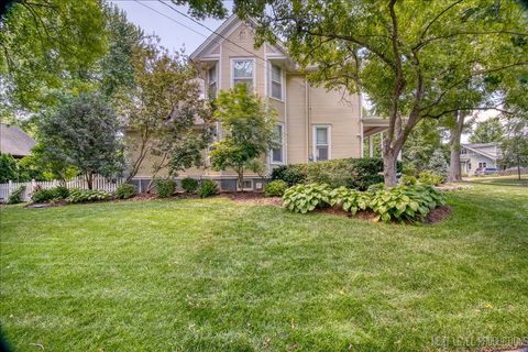 Tiny photo for 215 FULTON Avenue, St. Charles, IL 60174 (MLS # 12591931)