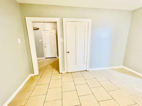 Tiny photo for 2300 W Granville Avenue #G, Chicago, IL 60659 (MLS # 12431476)