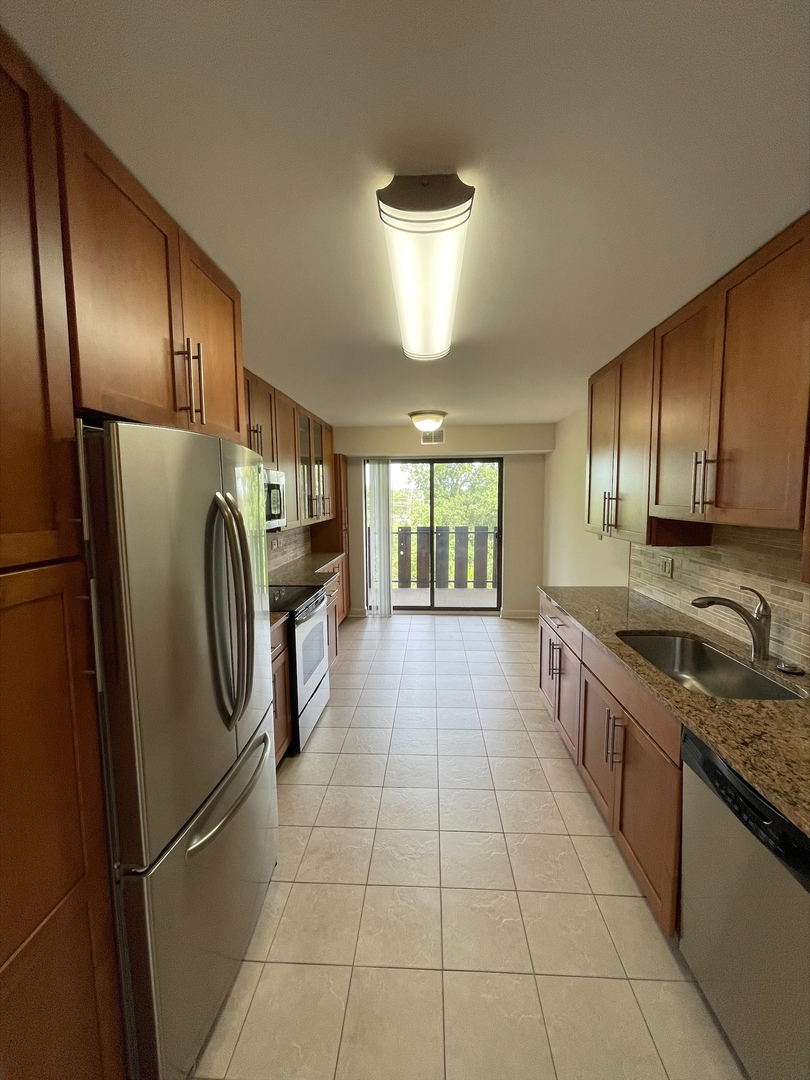 1755 lake cook Road 123