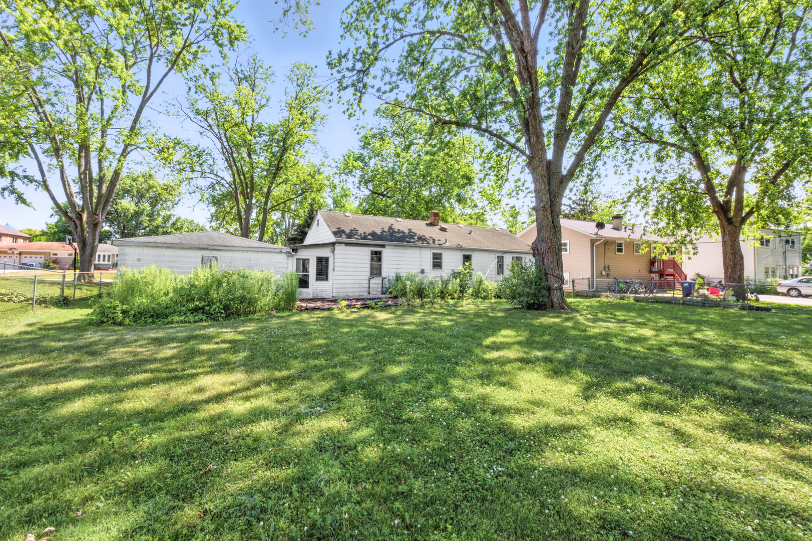 1108 Everett Lane