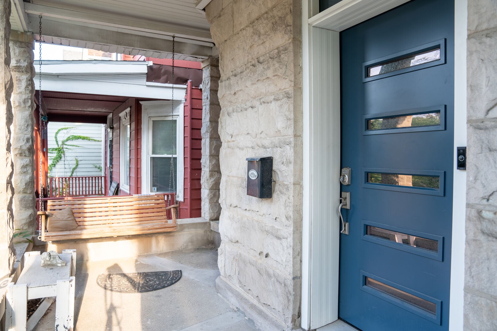 441 E 42nd Street