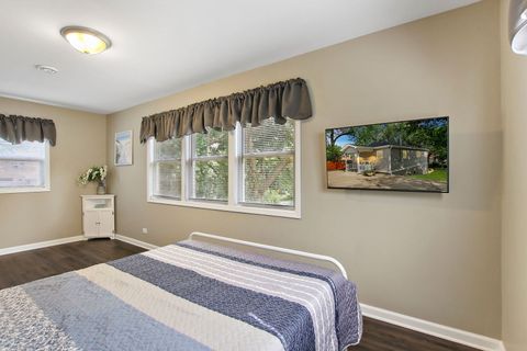 Tiny photo for 26211 W Forest Court, Antioch, IL 60002 (MLS # 12611311)