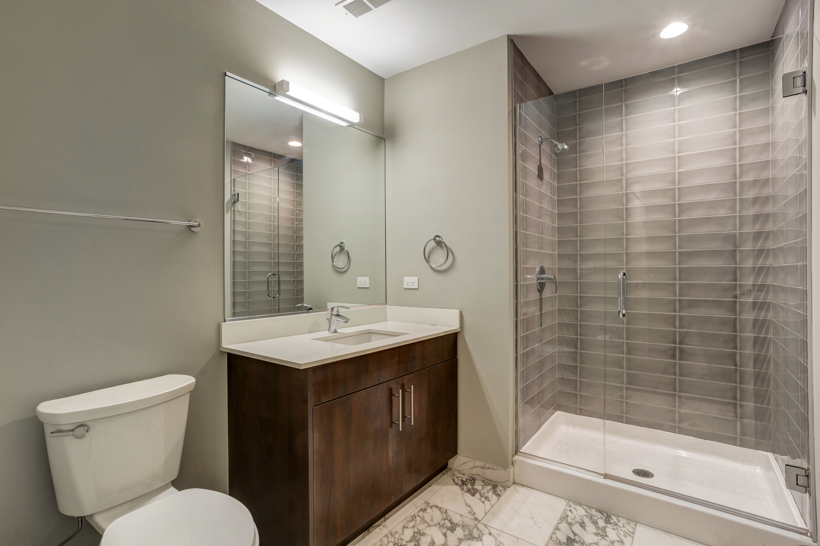 851 W Grand Avenue 206