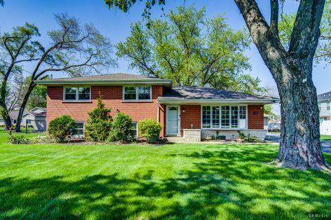 Photo of 6910 W 179th Street, Tinley Park, IL 60477 (MLS # 12618700)