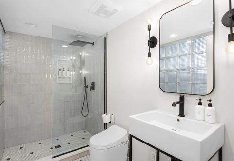 Tiny photo for 2037 W MCLEAN Avenue, Chicago, IL 60647 (MLS # 12571454)