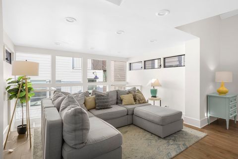 Tiny photo for 2037 W MCLEAN Avenue, Chicago, IL 60647 (MLS # 12571454)