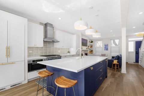 Tiny photo for 2037 W MCLEAN Avenue, Chicago, IL 60647 (MLS # 12571454)