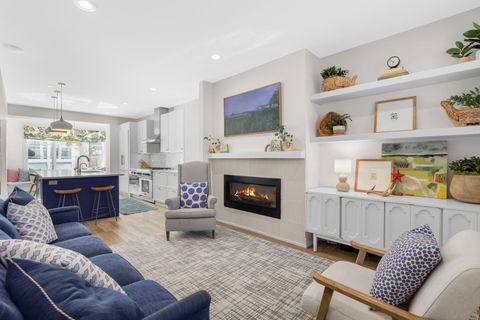 Tiny photo for 2037 W MCLEAN Avenue, Chicago, IL 60647 (MLS # 12571454)