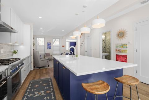 Tiny photo for 2037 W MCLEAN Avenue, Chicago, IL 60647 (MLS # 12571454)