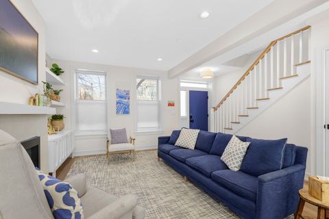 Tiny photo for 2037 W MCLEAN Avenue, Chicago, IL 60647 (MLS # 12571454)