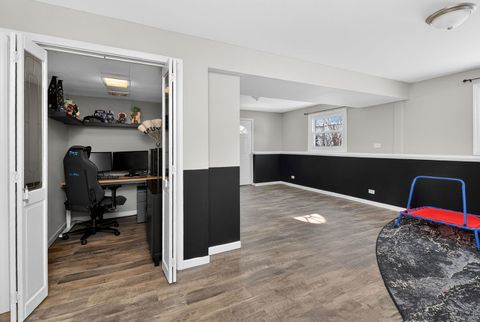 Tiny photo for 522 Apache Lane, Carol Stream, IL 60188 (MLS # 12537928)