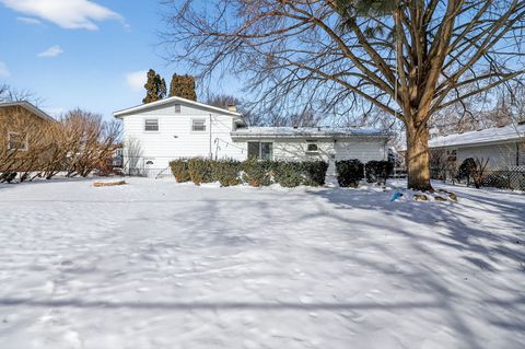 Tiny photo for 522 Apache Lane, Carol Stream, IL 60188 (MLS # 12537928)