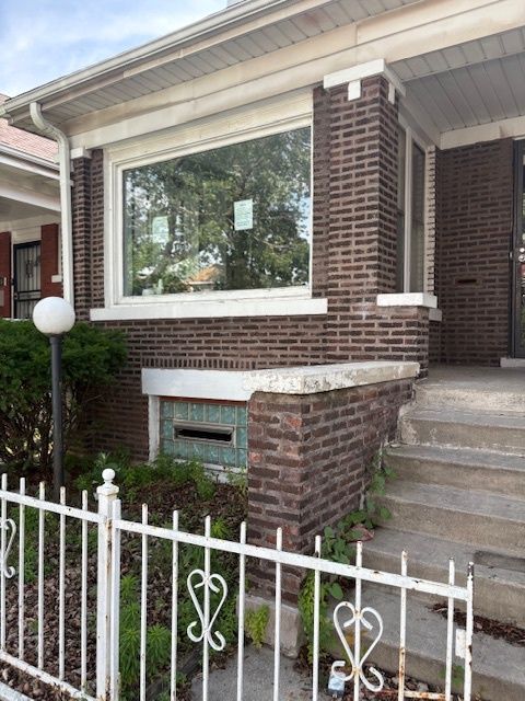 Photo of 7744 S Rhodes Avenue, Chicago, IL 60619 (MLS # 12489926)