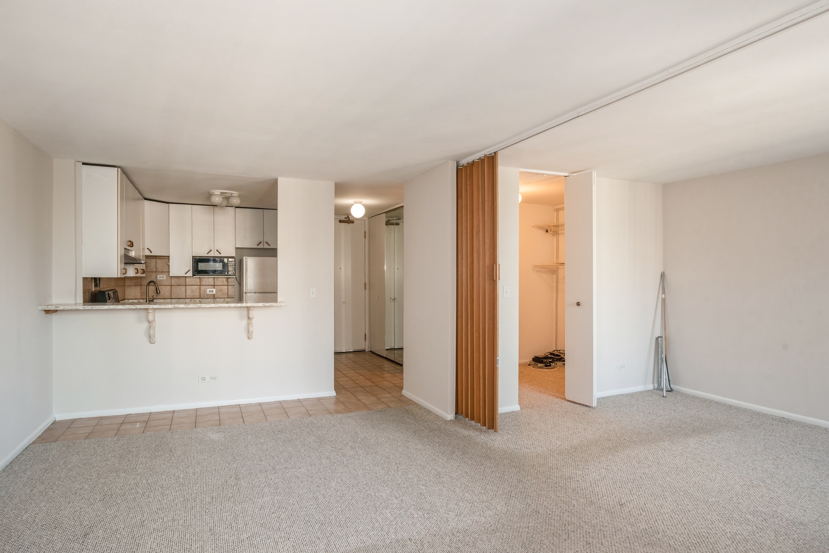 400 E RANDOLPH Street 3712