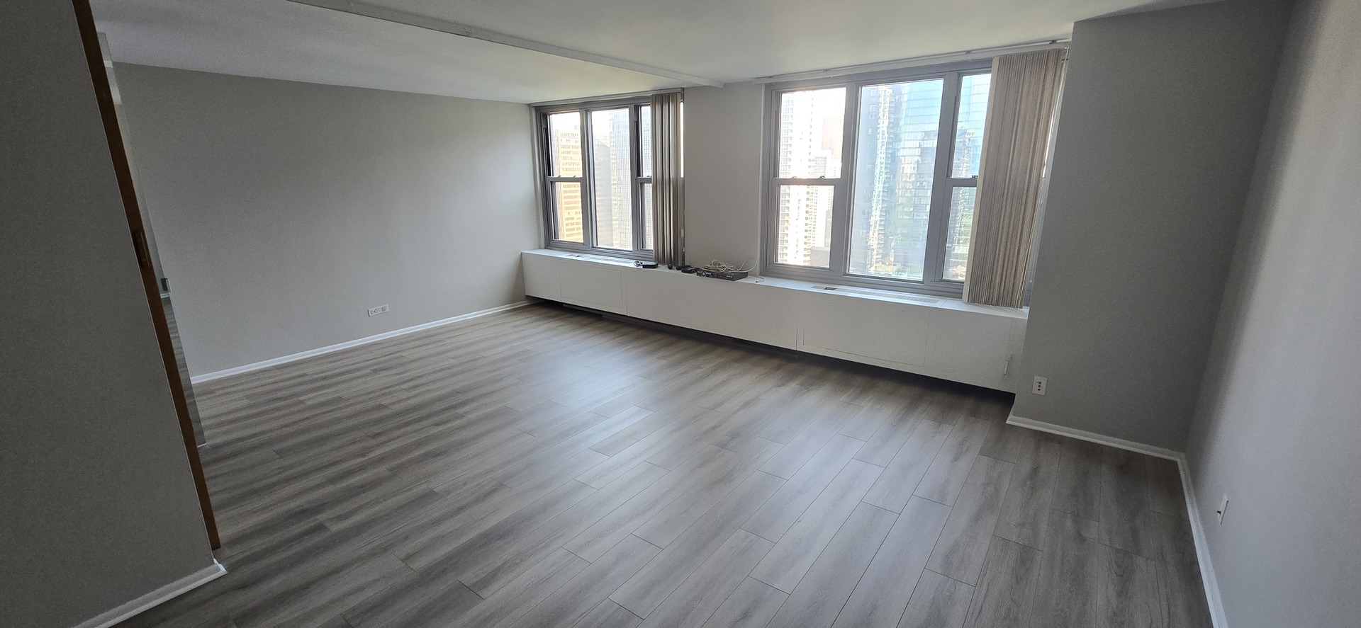 400 E RANDOLPH Street 3712