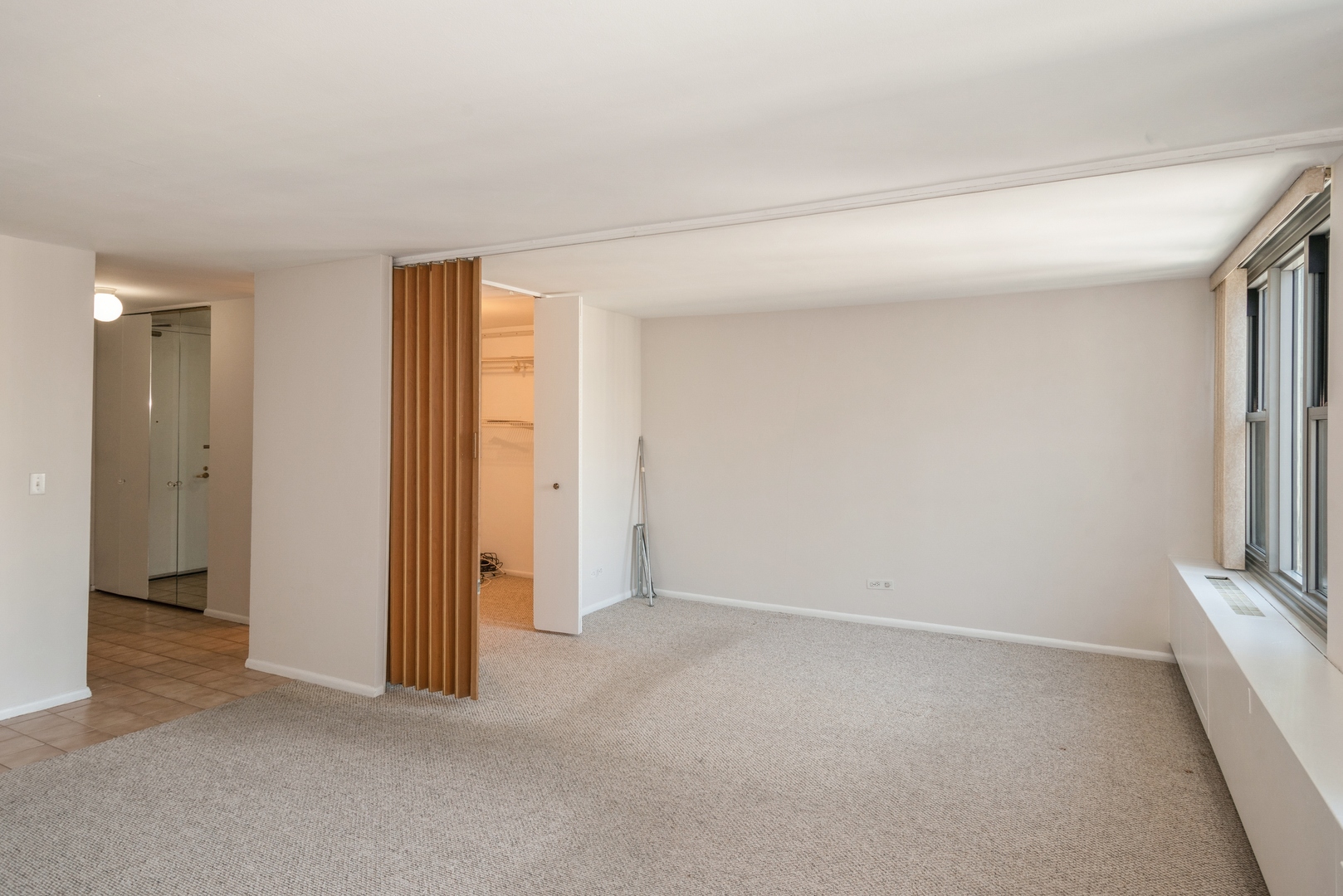 400 E RANDOLPH Street 3712