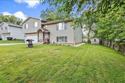 Tiny photo for 711 Osage Street, Joliet, IL 60432 (MLS # 12639988)