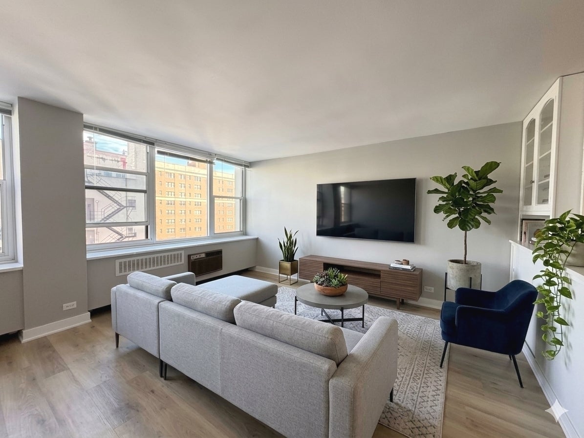 4250 N Marine Drive 1432