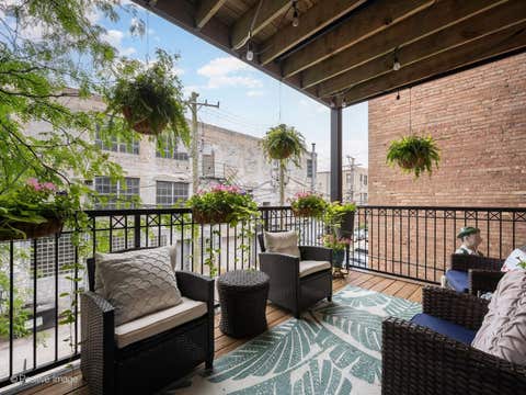 Tiny photo for 3156 N Cambridge Avenue #2, Chicago, IL 60657 (MLS # 12717540)