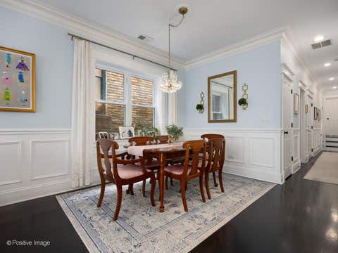 Tiny photo for 3156 N Cambridge Avenue #2, Chicago, IL 60657 (MLS # 12717540)