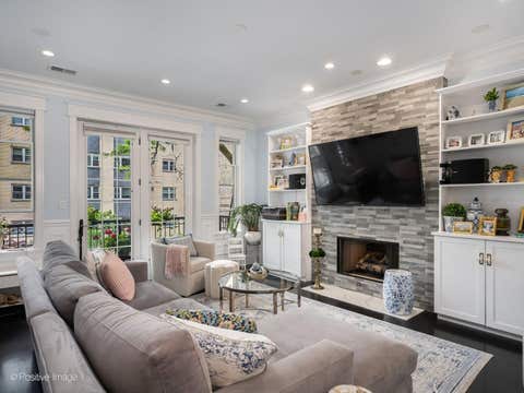 Tiny photo for 3156 N Cambridge Avenue #2, Chicago, IL 60657 (MLS # 12717540)