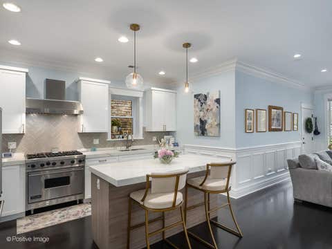 Tiny photo for 3156 N Cambridge Avenue #2, Chicago, IL 60657 (MLS # 12717540)