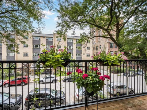Tiny photo for 3156 N Cambridge Avenue #2, Chicago, IL 60657 (MLS # 12717540)