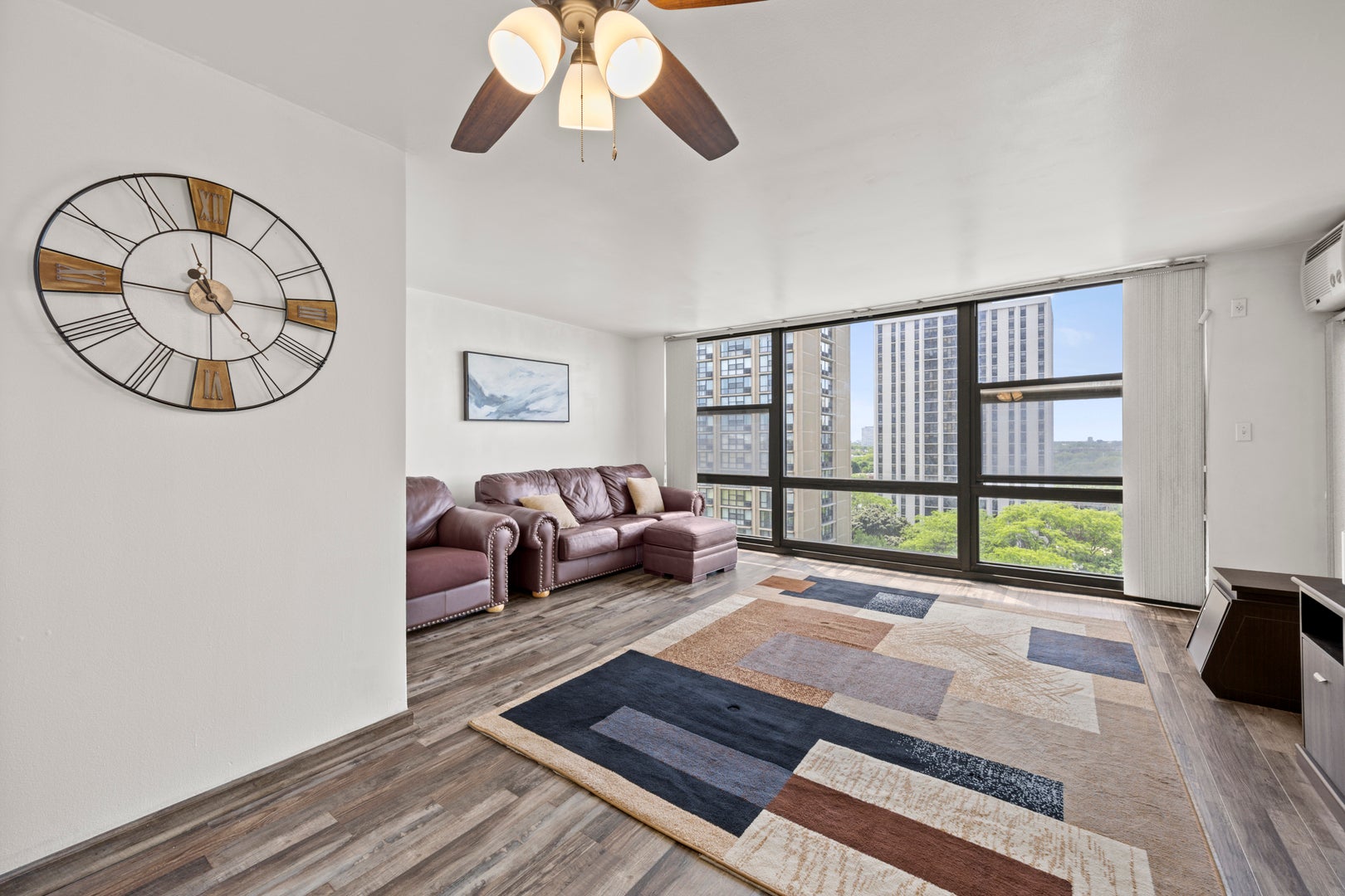 2605 S Indiana Avenue 1007-B