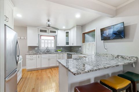 Tiny photo for 4539 Clyde Avenue, Lyons, IL 60534 (MLS # 12579494)