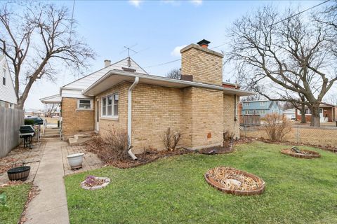 Tiny photo for 4539 Clyde Avenue, Lyons, IL 60534 (MLS # 12579494)