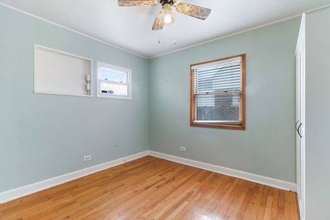 Tiny photo for 4539 Clyde Avenue, Lyons, IL 60534 (MLS # 12579494)