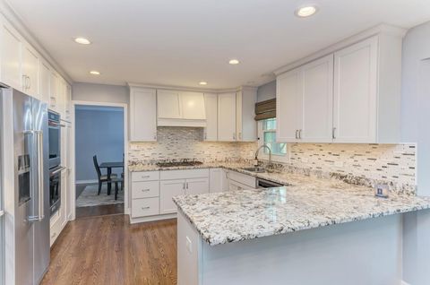 Tiny photo for 705 Potomac Avenue, Naperville, IL 60565 (MLS # 12459949)