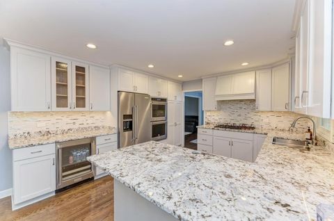 Tiny photo for 705 Potomac Avenue, Naperville, IL 60565 (MLS # 12459949)