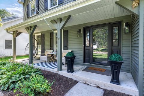 Photo of 705 Potomac Avenue, Naperville, IL 60565 (MLS # 12459949)