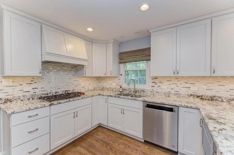 Tiny photo for 705 Potomac Avenue, Naperville, IL 60565 (MLS # 12459949)